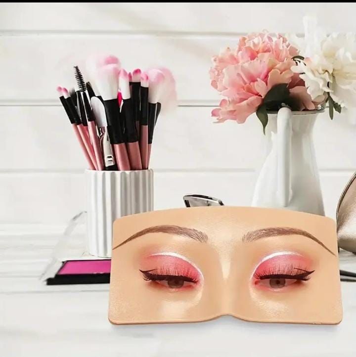 Simulador de rostro para maquillaje.