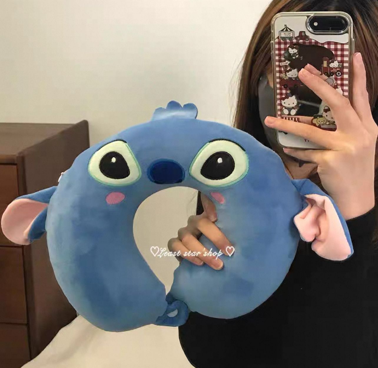 Cuellero Stitch con memory foam.